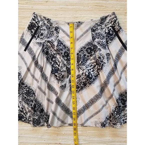 Anthropologie Edme & Esyllte Pleated Floral Skirt with Pockets Size 6 - Picture 6 of 13